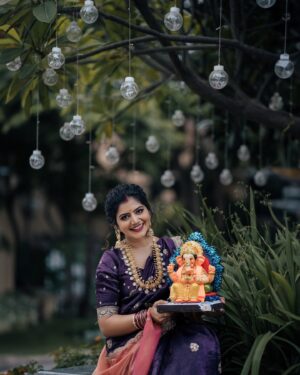 Shiva Jyothi Instagram - వినాయక చవితి శుభకాంక్షలు ❤️

Outfits by ~ @saptalacouture❤️

Jewellery by ~ @jewelleryforher3 ❤️

Make up and hair by ~
@vinusha_makeoverartistry ❤️

@makeup_stories_by_sweety❤️

click: @chotu.arw ❤️