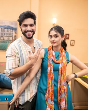 Shivangi Khedkar Instagram - Have you met Chinmay and Diksha …. Catch-up Mumbai boy vs UP girl only on RVCJ MEDIA ON YouTube LINK IN BIO 

@rvcjinsta @rvcjmovies @the_feroz_ahmad @yaarjanii07 @k_aziz19 

#rvcj #video #saishi