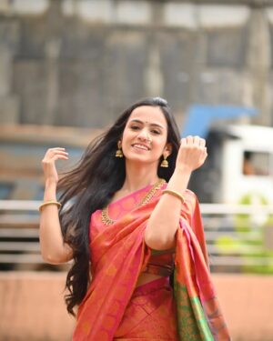 Shivani Baokar Instagram - Gorgeous and the most humble @shivanibaokar ❤️
MUA: @_janhvi_salvi_
📸: @kalpesh_sagvekar_photographys 
#makeup #makeupideas #makeupartist #actress #tvactress #shivanibaokar #marathiactress #trending #trendingsongs #photooftheday #instagood #instapost #foryoupage #foryou #explorepage #explore