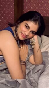 Actress Shivani Narayanan HD Photos and Wallpapers October 2024