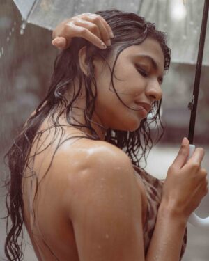 Shivani Rajashekar Instagram - Monsoon baby 🙋🏻‍♀️