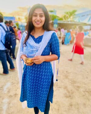 Shobanaa Uthaman Instagram - Happy Krishna Jayanthi 💙✨

#krishnajanmashtami #janmashtami #krishnajayanthi