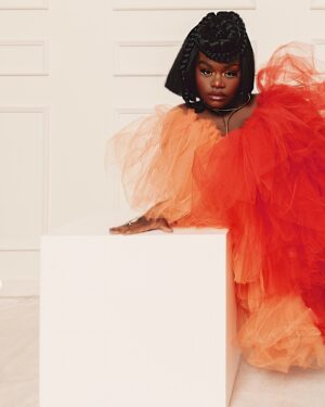 Shoniqua Shandai Instagram - Here’s a look inside the spread of my august cover of @urbanmagazine 🖤✨ I’m so grateful to be featured and to share this moment with you all! Swipe through, vibe to my new song “Dance,” now available on YouTube and SoundCloud, and let me know your favorite shot. 💃🏿 #MagazineSpread #HighFashion #Dance #internationalhouseholdname