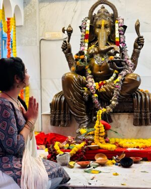 Shreema Bhattacherjee Instagram - वक्रतुण्ड महाकाय, सूर्यकोटि समप्रभ
निर्विघ्नं कुरु मे देव, सर्वकार्येषु सर्वदा🕉️✨