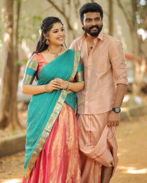 Shreya Anchan Instagram - Your Valli & Velan 💫❤️🥰🧿

Wearing : @ivalinmabia.halfsarees 
Makeup : @lakshmivelu_makeupartistry 
Jewel: @peacockjewel 
Hair : @livin_style_makeover 
Photography: @dhanush__photography 

#valliyinvelan #zeetamil
