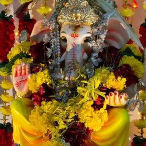 Shruti Marathe Instagram - Ganapati Bappa Morya ❤️