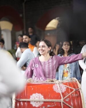 Shruti Marathe Instagram - My most favourite time of the year 

#dhol #ganapati #kalawantdholpathak 

@niraj_sarda