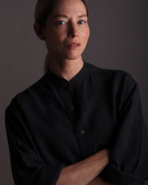 Sienna Guillory Instagram - New moon 🌙 new chapter. Since I was 17 and splashed on tabloids I knew I didn’t want to be famous; I wanted to be able to make mistakes. I was scared and uncomfortable and wanted to be allowed to become irrelevant so I’d have room to grow. I wanted to be the actor that people sort of know but they don’t know why or where from. 

Thousands of sets, hundreds of crews. Obviously masochistic; people don’t write many scripts about a nice day pottering in matching socks, acting is mostly hoping to be chosen to repeatedly experience generally the worst imaginable human scenarios, and not be allowed to say things unless someone else has written them..but its this stuff that takes all the humility and grit and kindness, the uncool stuff, that makes us all grow into different actors. But the intense joy of working with people that get that, that get me, feels wildly alive. 

It’s time for a new beginning  @_42mp_  #MollyCowan I am so excited to be joining you. #Newchapter ✨ 🙏 #Newmoon 🌙