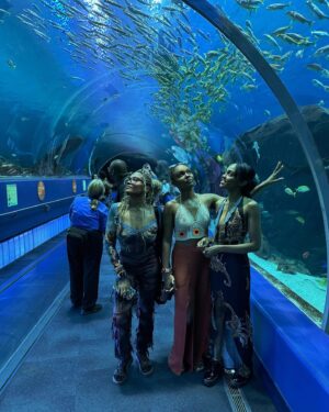 Sierra McClain Instagram - we recreated the Daddy’s Little Girls aquarium photos with our own Daddy @mikejmcclain ! we hadn’t been to this aquarium since we filmed those scenes, over 17 years ago. 🥺🥰 what a memorable day 💫 photo creds: @shontellmcclain
