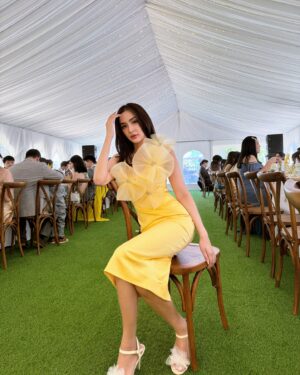 Sirin Preedeeyanon Instagram - 💐💛