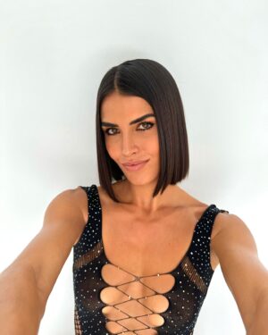 Sofía Suescun Instagram - Con qué os pondríais el body más viral de Shein? ✨🖤
@sheinofficial @shein_spain 

•Cuesta menos de 4€ y la referencia es 20637965

•Os dejo también los códigos descuento y búsqueda para encontrar artículos top:

-Código de búsqueda: RNMM5

-Código de descuento: Q3SOFIAA

#SHEIN #SHEINforAll #advertising #SHEINpartner #advertisement #brandambassador *PUBLI