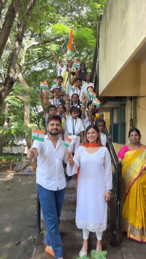 Somi Khan Instagram - Happy 78th Independence Day 🇮🇳 

Proud Indian ….!!🇮🇳 

#adilkhandurrani#adilkhandurranilatestnews@somikhan#independenceday#india#bharath#indian#78thindependanceday🇮🇳🇮🇳❤️