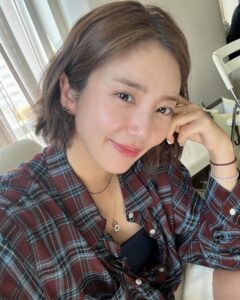 Actress Son Dam-bi HD Instagram Photos and Wallpapers September 2024