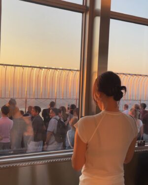 Son Tae-young Instagram - #empirestatebuilding 🤎🏙️