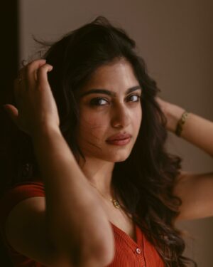 Sona Olickal Instagram - 🍊📸 @aishwaryashok 
.
.
Had the funnest shoot with the sweetest gal ✨