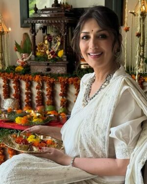 Sonali Bendre Instagram - Happy Ganesh Chaturthi 🙏🏼❤️