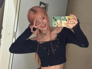 Song Ha-young Instagram - 😛