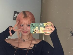 Song Ha-young Instagram - 😛