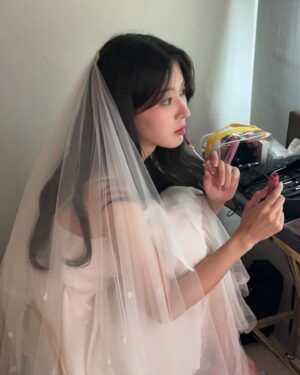 Song Su-i Instagram - ♡₊˚ 🦢・₊✧⋆⭒˚｡⋆