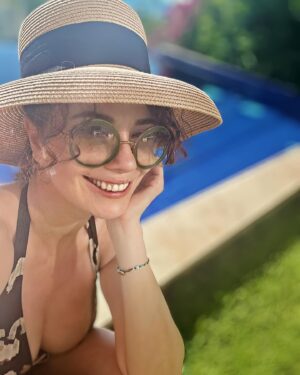 Songül Öden Instagram - Karpuz suya çok geç  düştü🍉

#reklam demem gerekiyormuş😀