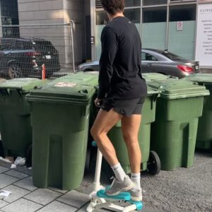 Sophie Nélisse Instagram - Serious business