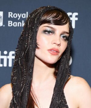 Sophie Thatcher Instagram - last tiff dump🫶🏻
@hereticmovie