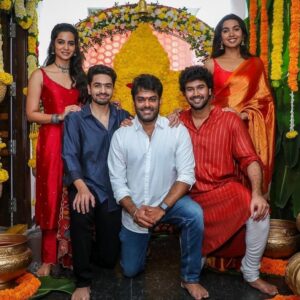 Sri Gouri Priya Instagram - Super kicked and excited about this special one!☺️❤️
Quirky, funny, and full of heart romantic comedy-drama is heading your way soon! 💘😉

Sithara Entertainments ~ #ProductionNo27🗽 launched officially with a pooja ceremony today! 🤩

Shoot Begins from September Last week! 🎥

@ashokgalla_ @srigouripriya @actorrahulvijay @shivathmikar @itsudbhav @nagavamsi19 #SaiSoujanya @bharathwaj_ravisharma @sitharaentertainments @fortune4cinemas