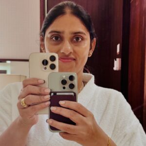 Sri Sudha Bhimireddy Instagram - Off the curiosity, uploading this image. With my new iPhone… I know it’s an addiction,but still little things happiness 😎😆💚🧡❤️🤎