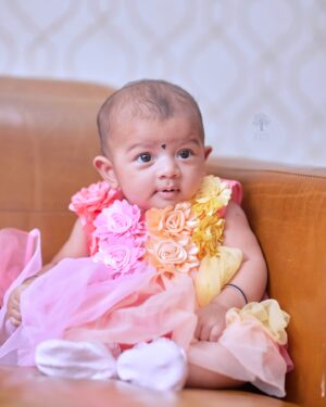 Sridevi Ashok Instagram - You have to love your children unselfishly. That is hard. 
But it is the only way
@ashok_chintala @sitara_chintala 

Photography : @rootzstudios
