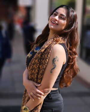 Sruthi Lakshmi Instagram - 🖤🖤🖤🖤🖤

#lincon #uk