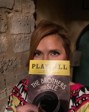 Stana Katic Instagram - Epic evening watching @octarell_again (Tarell Alvin McCraney)’s “The Brothers Size” at @geffenplayhouse … Congratulations to all the actors & the crew behind the scenes. Breathtaking live theatre. Go see it before it closes. 🎭🎟️🎟️🎫🎫🎭🎷🪘

Oh yeah, and Happy Day Nineteen, party people!