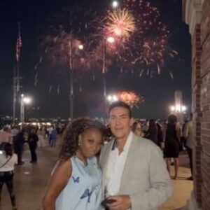 Star Jones Instagram - Starting the @demconvention off with a bang! Welcome to #Chicago everyone!  It’s KaMALA (#MakeAmericaLoveAgain) time! #kamalaharris #47 #voteblue #winwithblackwomen #demconvention
