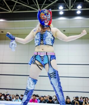 Starlight Kid Instagram - 首やべーーーーけど！！
BLUE STARS-A 2位通過🐯‼️

次は準々決勝、8月28日新宿 vs上谷
今のSLKならいけるぞ❤️‍🔥❤️‍🔥❤️‍🔥

#SLK
#スターライトキッド
#NEOGENESIS
#スターダム
#STARDOM
#女子プロレス