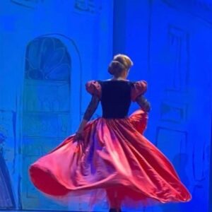 Stephanie J. Block Instagram - An experience to remember… Love, thanks and respect to all involved in this glorious production of @kissmekateuk💋 @trafalgarent
