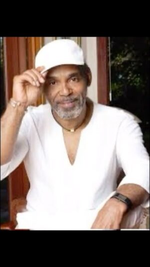 Stephanie Mills Instagram - #FrankieBeverly was so kind to me. Working with him throughout the years was simply a joy. His melodic presence has always transcended the stage and found a place in our hearts 💞. I will miss you sir, but it’s time to take your rest. 🕊️ Fly HIGH and I just want to THANK YOU, you did it YOUR WAY #FarewellTour 🙏🏾 #POWER 🤍🤍🤍🤍🤍🤍 #SleepWell #JobWellDone #peace #condolences #family #joyandpain #sunshineandrain