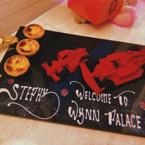 Stephy Tang Lai-Yan Instagram - 這兩個星期很忙
工作之餘 係因為🐢🍯從英國回來了🎉
今次還有契仔們
見面食飯無限傾計去澳門食到好飽都要繼續食打麻雀
打完一場唔夠喉臨走前一晚仲要再encore🀄️
每次見面都太珍惜一齊嘅時間（亦因為太多嘢講）😆
所以其實成日都唔記得影相
但快樂的時光都永遠藏在❤️裡啦
唔使影相都冇問題😘 
等你地下次好快再返黎😏😏😏

#圖三細仔好唔情願同契媽影相
#好鍾意圖四
#圖五打完16圈眼圈都出曬黎先記得影相
#6魔女合體
#wynnpalace
#我地由細到大都好鍾意飲茶
#閨蜜照點少得一齊敷媽屎
#hi熊熊🐻