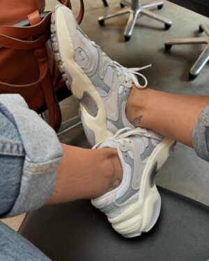 Stijn Fransen Instagram - 👟WINACTIE👏
Shinen op je eerste school- of werkdag!

ZIE FOTO’s voor toffe sneakers (vooral het laatste filmpje - geluid aan!💛)

In de nieuwe @vanharenschoenen ‘back to school’ collectie vind je de leukste, lekker zittende (heel belangrijk😄) en betaalbare sneakers voor het hele gezin.

Win een giftcard t.w.v. €150,- om schoenen te shoppen bij vanHaren! Kans maken? Zo doe je mee:

Laat in de comments onder deze post weten welke schoenen jij zou shoppen uit de ‘back to school’ collectie van vanHaren. En vergeet @vanharenschoenen niet te volgen voor de laatste updates.

#ad @vanharenschoenen #vanHaren