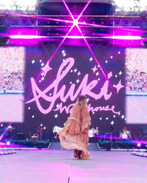 Suki Waterhouse Instagram - Eras tour outfit!!! @chemena @chloe made me the dress of my dreams 💕 styled by @robzangardi @cassymeier_stylist jewellery by @tiffanyandco hair and makeup by @linneanordberg @therileykate 🍓