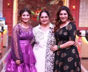 Sunita Gogoi Instagram - Family round #cookwithcomali 💘 @nameisnani In d house😍😍😍

Outfit @adhiraboutique_pondy