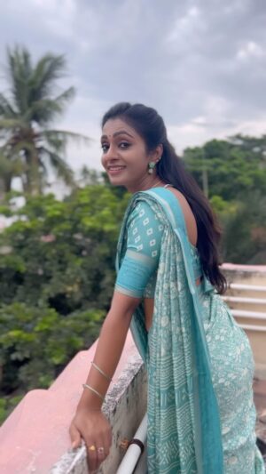 Sunitha Srinivasan Instagram - Chechi vibes 💥
#trending #trendingreels #chechi #sunithasrinivasan #explore #fyp #explorepage #viwes #instalike #viral