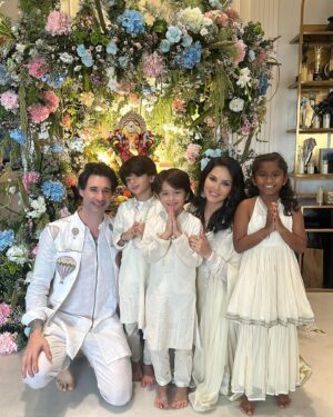 Sunny Leone Instagram - May God bless our little ones with so much love always!! @dirrty99 @nishakweber @ashersweber11 @noahsinghweber11