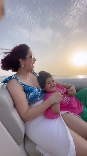 Surilie Gautam Instagram - 🌊💕😘🥰🧿