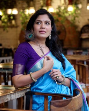 Suruchi Adarkar Instagram - 💙💜💙
