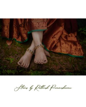 Susmitha Prabhakaran Instagram - @ratheesh_c_parameshwaran 📷

@susmitha.prabhakaran 🧚🏻‍♀️
🖥️@nandhu_meledath 

❣️@ranjithpoombaatta 

🥻@ar_handlooms_kuthampully 
 💍Ornaments @mayuri_trendz
💄 @thanus_makeover_guruvayur

#réel #reelsinstagram #trandingreels♥️ #viral #reels #reelsinstagram #kerala #keralagodsowncountry