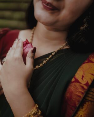 Susmitha Prabhakaran Instagram - @ratheesh_c_parameshwaran 📷

@susmitha.prabhakaran 🧚🏻‍♀️
🖥️@nandhu_meledath 

❣️@ranjithpoombaatta 

🥻@ar_handlooms_kuthampully 
 💍Ornaments @mayuri_trendz
💄 @thanus_makeover_guruvayur

#réel #reelsinstagram #trandingreels♥️ #viral #reels #reelsinstagram #kerala #keralagodsowncountry