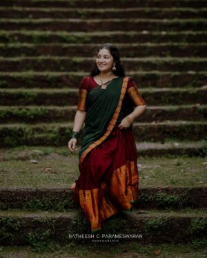 Susmitha Prabhakaran Instagram - @ratheesh_c_parameshwaran 📷

@susmitha.prabhakaran 🧚🏻‍♀️
🖥️@nandhu_meledath 

❣️@ranjithpoombaatta 

🥻@ar_handlooms_kuthampully 
 💍Ornaments @mayuri_trendz
💄 @thanus_makeover_guruvayur

#réel #reelsinstagram #trandingreels♥️ #viral #reels #reelsinstagram #kerala #keralagodsowncountry