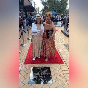 Suzanne Paul Instagram - With the amazing Debbie Dorday as she receives her Star on the Orewa Walk of fame. I used to be a waitress at Burgundy’s Club in Parnell 35 years ago! #seeyouatburgundys