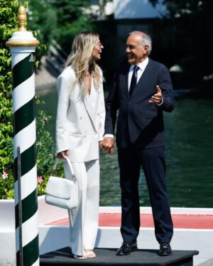 Sveva Alviti Instagram - È stato emozionante oggi  arrivare a Venezia, ho sentito un’accoglienza piena d’amore.

Sono pronta a godermi questi giorni pieni di bellezza e di cinema, sarà una edizione della Mostra Internazionale d’Arte Cinematografica de @labiennale di Venezia unica e indimenticabile. 
I film hanno il potere di unire le persone e aprire la mente a nuove idee e molto presto quelli che verranno presentati qui questi giorni saranno di tutti.
Viva il cinema ❤️

#Venezia81 #BiennaleCinema2024
#inpartnershipwith @giorgioarmani #GiorgioArmani #GAeyewear