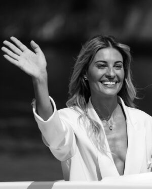 Sveva Alviti Instagram - È stato emozionante oggi  arrivare a Venezia, ho sentito un’accoglienza piena d’amore.

Sono pronta a godermi questi giorni pieni di bellezza e di cinema, sarà una edizione della Mostra Internazionale d’Arte Cinematografica de @labiennale di Venezia unica e indimenticabile. 
I film hanno il potere di unire le persone e aprire la mente a nuove idee e molto presto quelli che verranno presentati qui questi giorni saranno di tutti.
Viva il cinema ❤️

#Venezia81 #BiennaleCinema2024
#inpartnershipwith @giorgioarmani #GiorgioArmani #GAeyewear