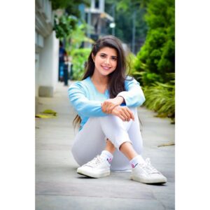 Swetha Khelge Instagram - Just being cute in life🥰
And that's how I win😉

📷- @n_shot_photography 

#swethakhelge #actress #randomshots #kannethireythondrinal #kalaignartv #shakti #cute #beingme